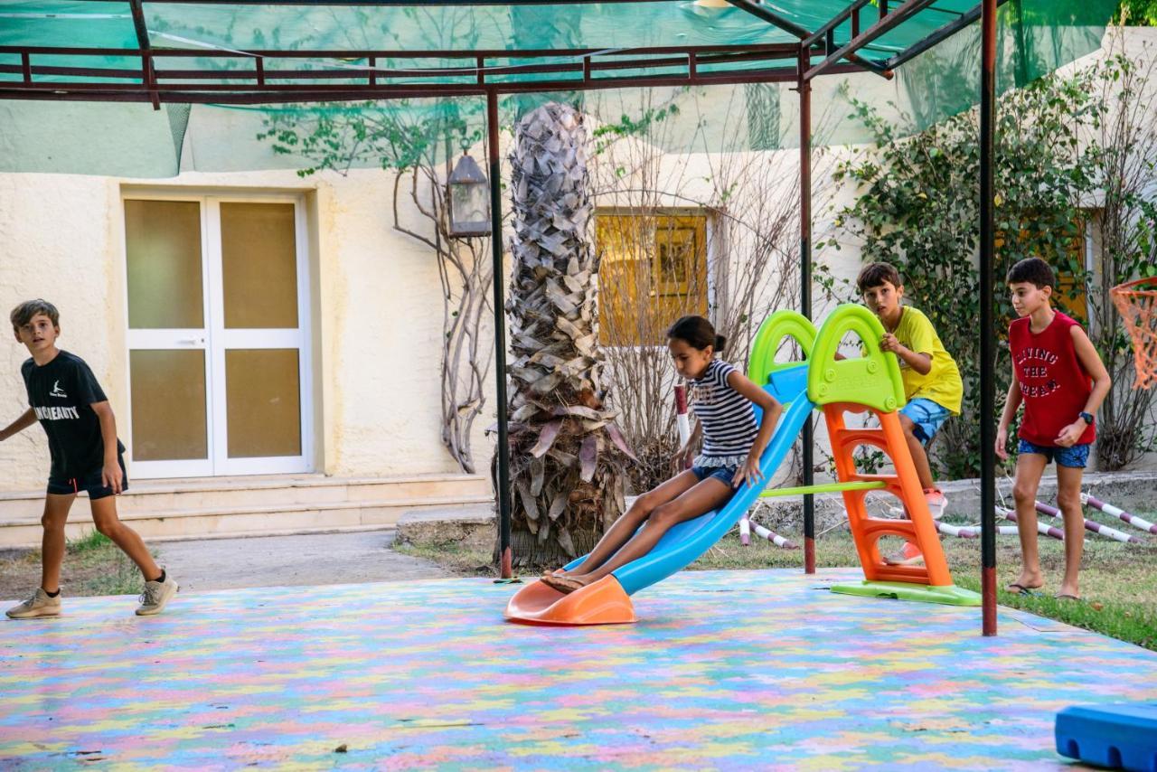 Les Charmilles & 4* La Marsa