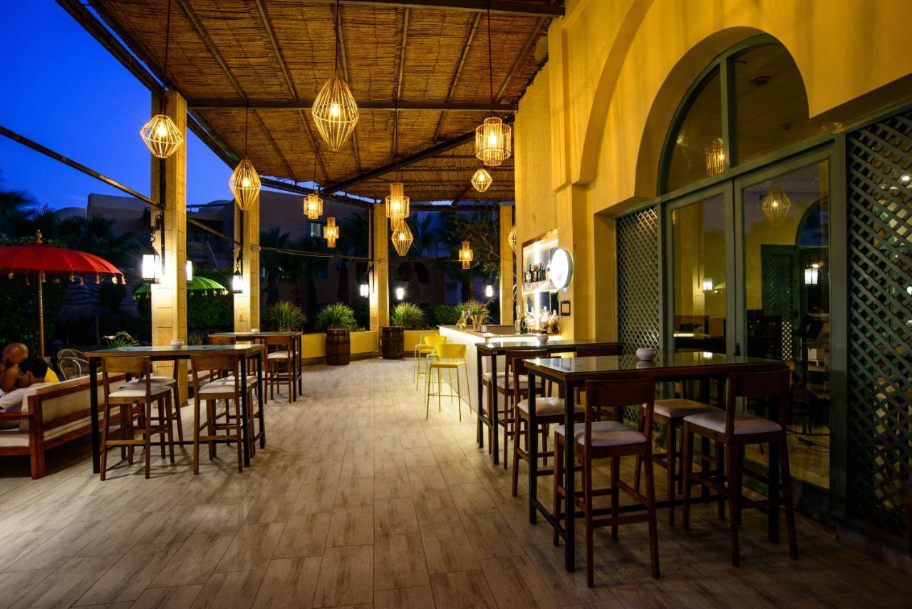 Aparthotel Les Charmilles & 4*