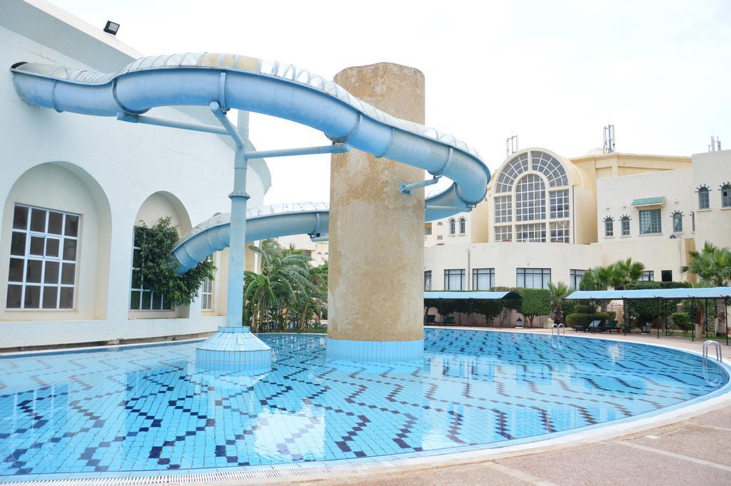 Les Charmilles & Aparthotel 4*