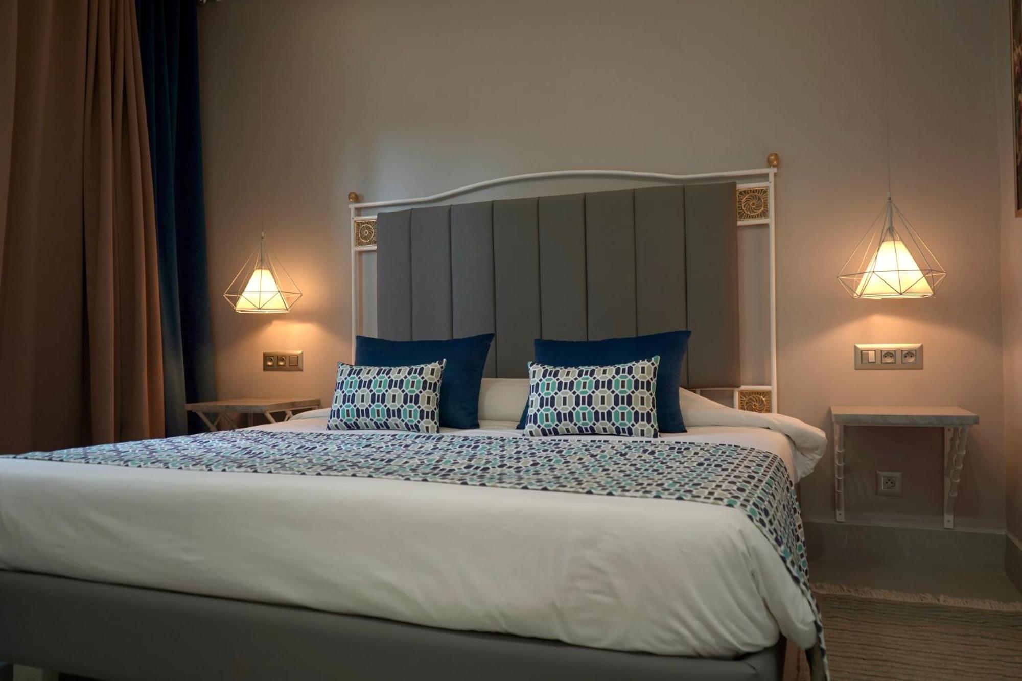 Les Charmilles & Aparthotel 4*