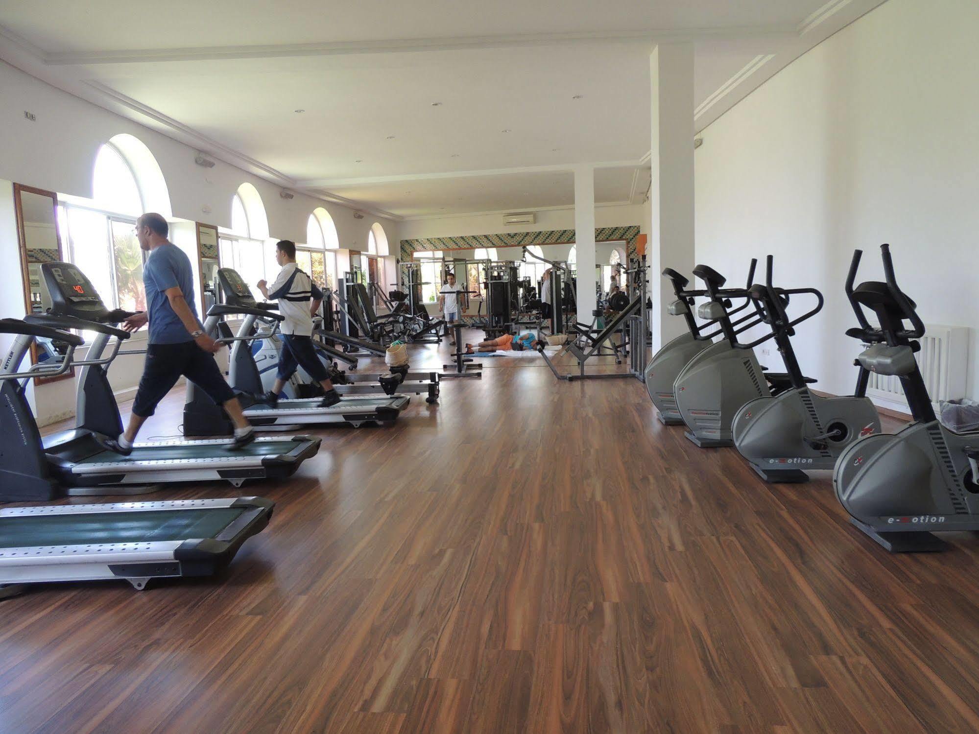 Les Charmilles & 4* La Marsa
